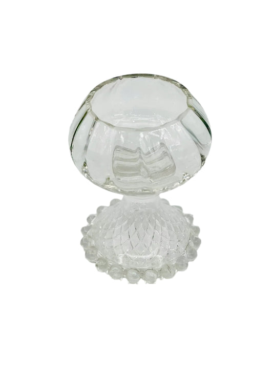 Reflective Elegance: Pedestal Vase